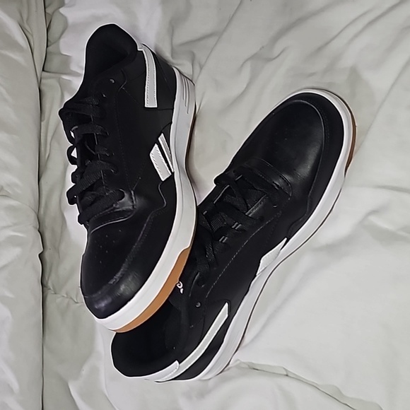 Reekok Men's Size 10 Sneakers - Picture 1 of 3